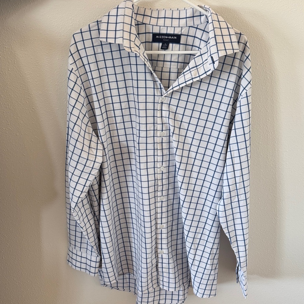 Mizzen + Main men’s dress shirt wrinkle free